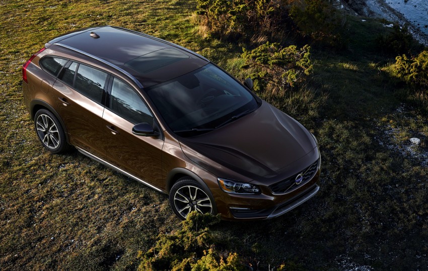 Volvo V60 Cross Country: new rugged wagon revealed 285485