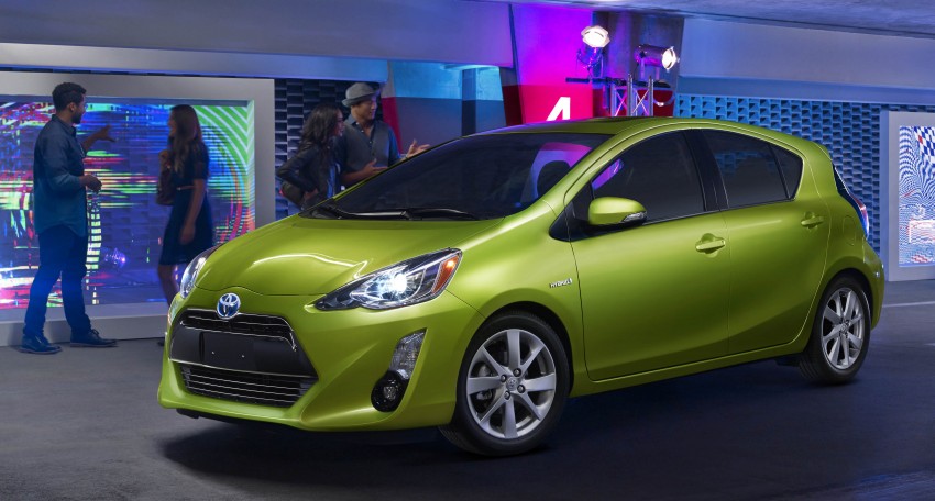 2015 Toyota Prius c facelift – upgraded inside and out 289675