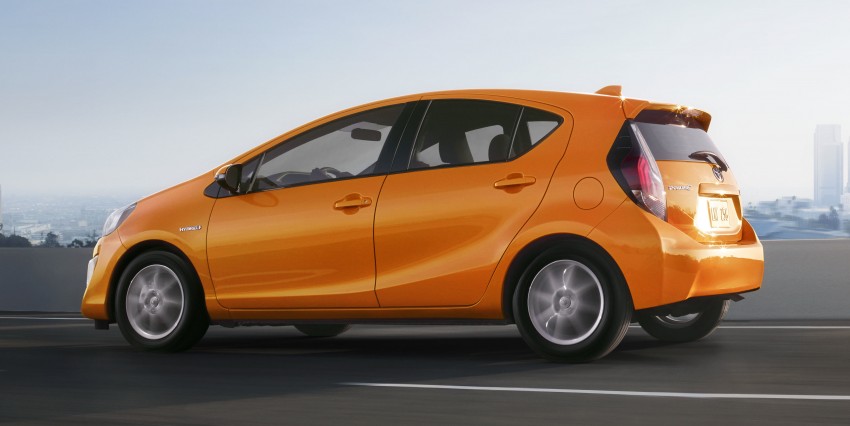2015 Toyota Prius c facelift – upgraded inside and out 289682