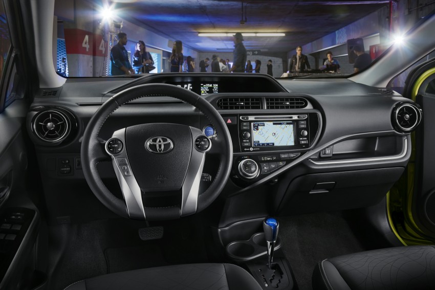 2015 Toyota Prius c facelift – upgraded inside and out 289684