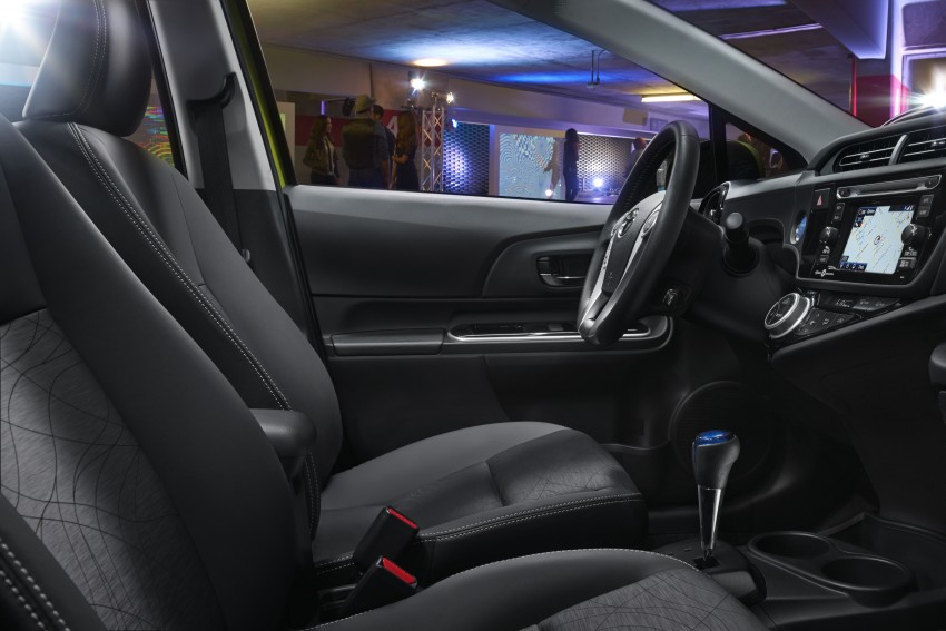 2015 Toyota Prius c facelift – upgraded inside and out 289686