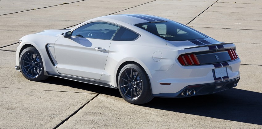 2016 Ford Mustang Shelby GT350 – flat-plane V8 pony 289016