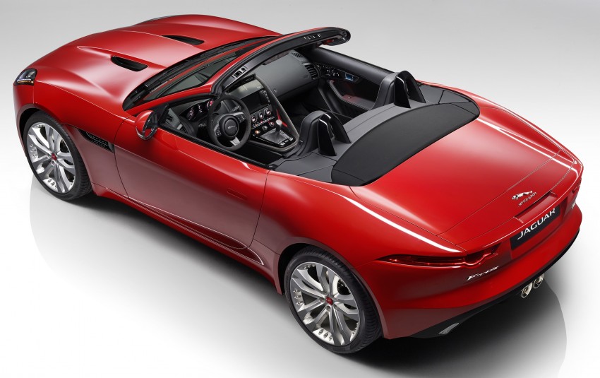 Jaguar F-Type gets manual option, 542 hp R cabrio 292063