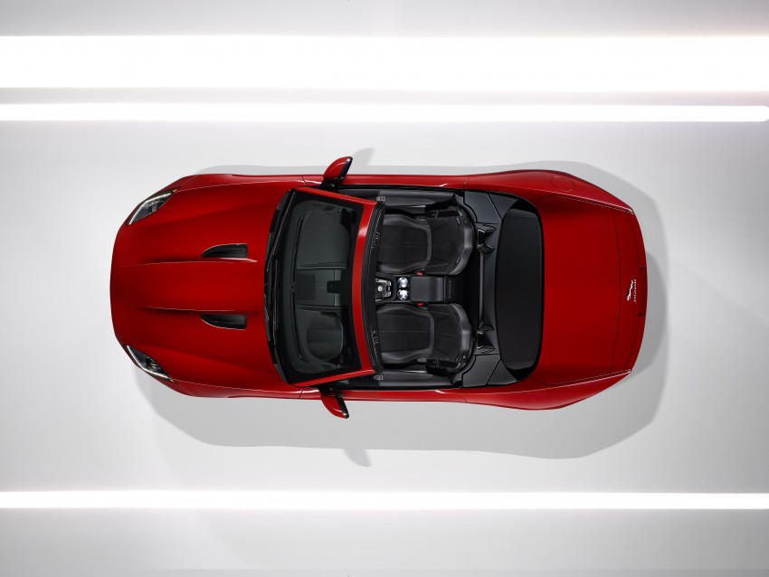 Jaguar F-Type gets manual option, 542 hp R cabrio 292066
