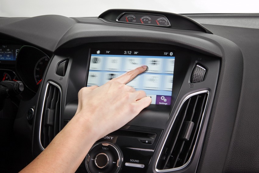 VIDEO: Ford’s new SYNC 3 infotainment system 295682