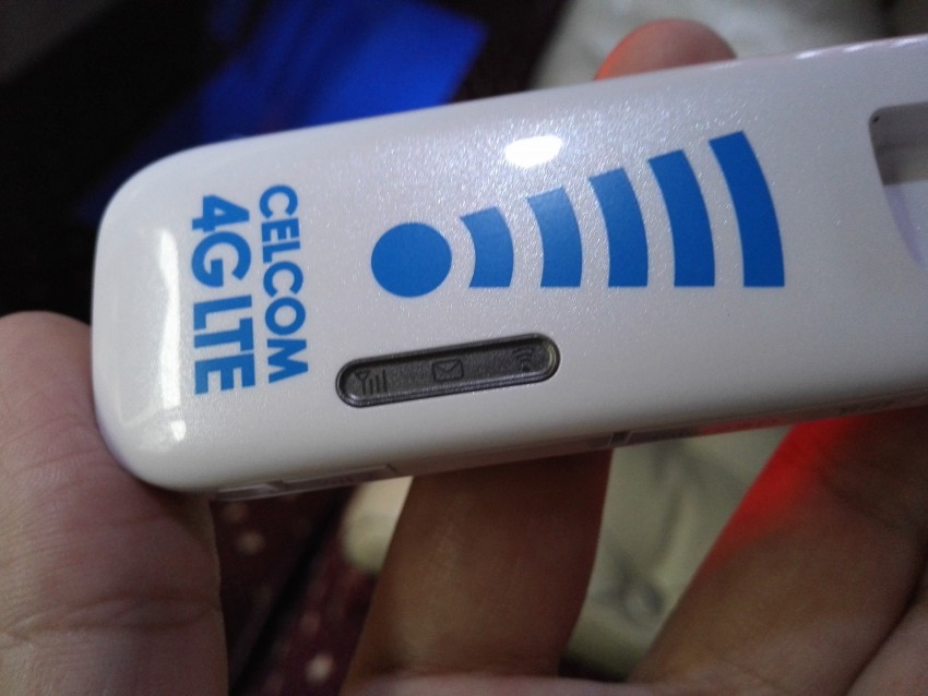 Fast internet on-the-go – 4G LTE PortaWiFi by Celcom 296086