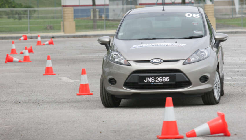 AD: Be a better driver with Ford’s Driving Skills for Life driving course happening on 13 and 14 December! 293731