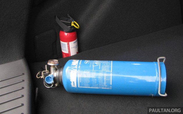 Sediakan alat pemadam api dalam kenderaan – Bomba