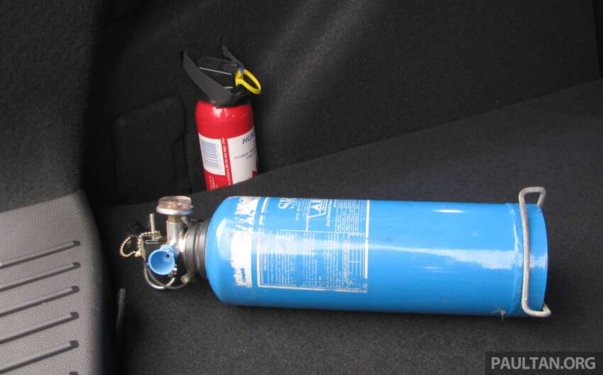 Fire extinguishers a must for your car – KL fire dept 293464