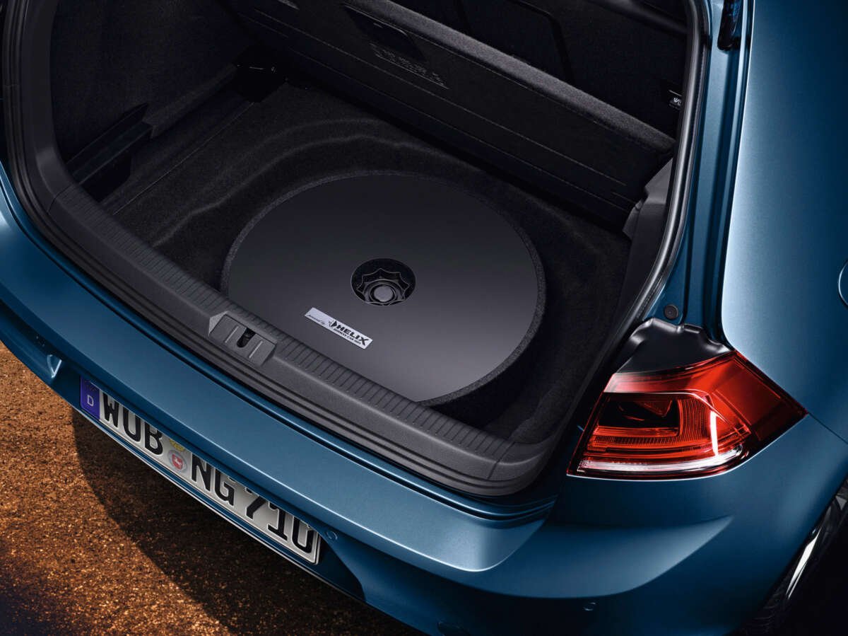 Volkswagen Plug and Play sound system illustrated