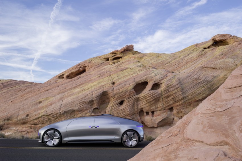 Mercedes-Benz F 015 Luxury in Motion debuts at CES 300838