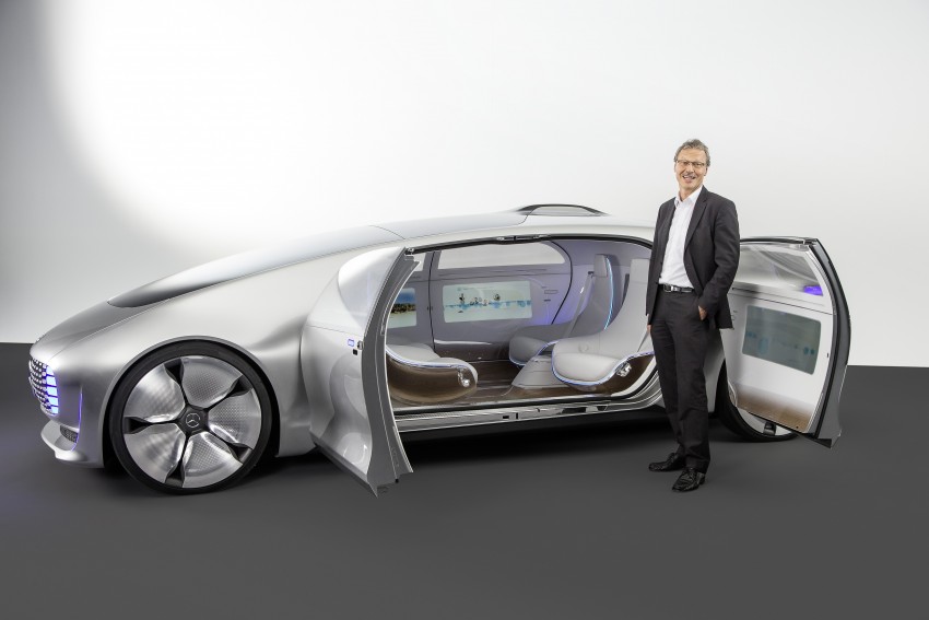 Mercedes-Benz F 015 Luxury in Motion debuts at CES 300857