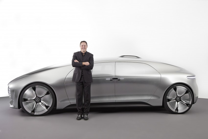 Mercedes-Benz F 015 Luxury in Motion debuts at CES 300860