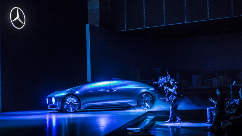 Mercedes-Benz F 015 Luxury in Motion debuts at CES 300782