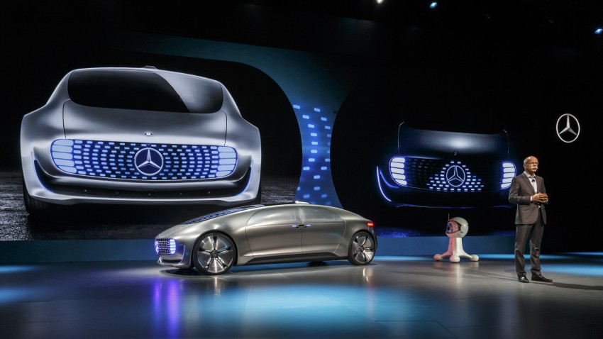 Mercedes-Benz F 015 Luxury in Motion debuts at CES 300829