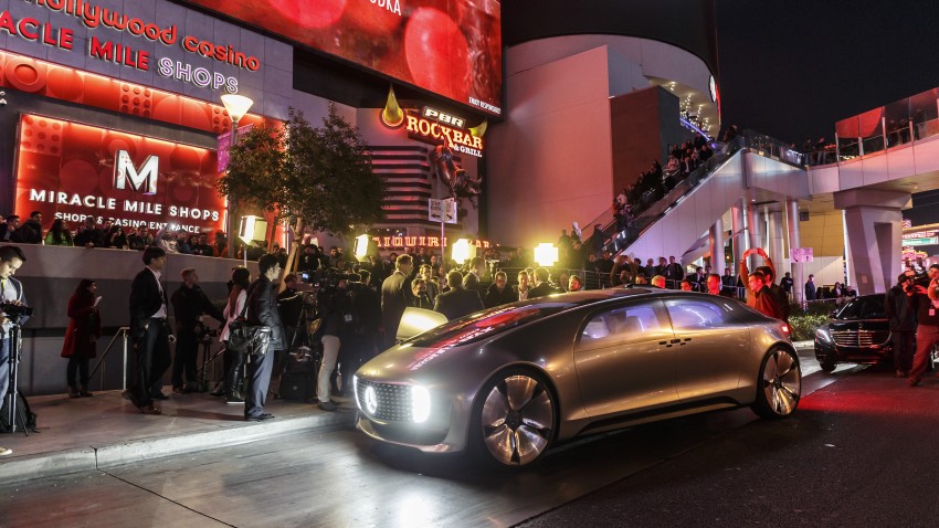 Mercedes-Benz F 015 Luxury in Motion debuts at CES 300793