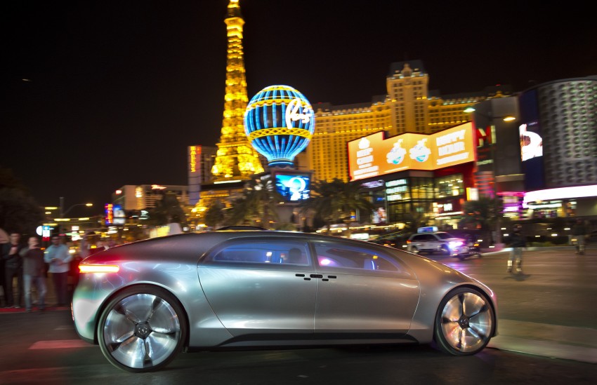 Mercedes-Benz F 015 Luxury in Motion debuts at CES 300794