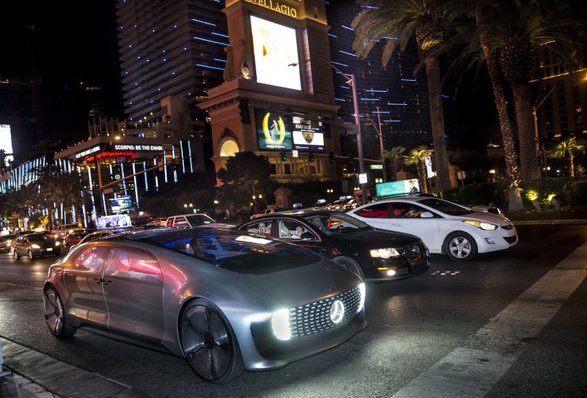 Mercedes-Benz F 015 Luxury in Motion debuts at CES 300796