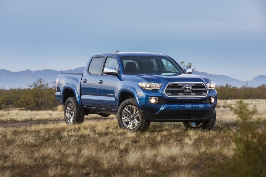 2016 Toyota Tacoma breaks cover at Detroit auto show 303127