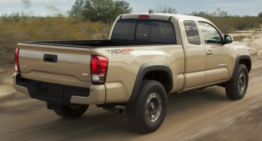 2016 Toyota Tacoma breaks cover at Detroit auto show 303048