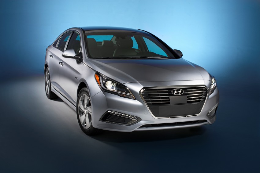 Hyundai Sonata Plug-in Hybrid debuts at Detroit 2015 – 35 km all-electric range, 17 km per litre combined 302872