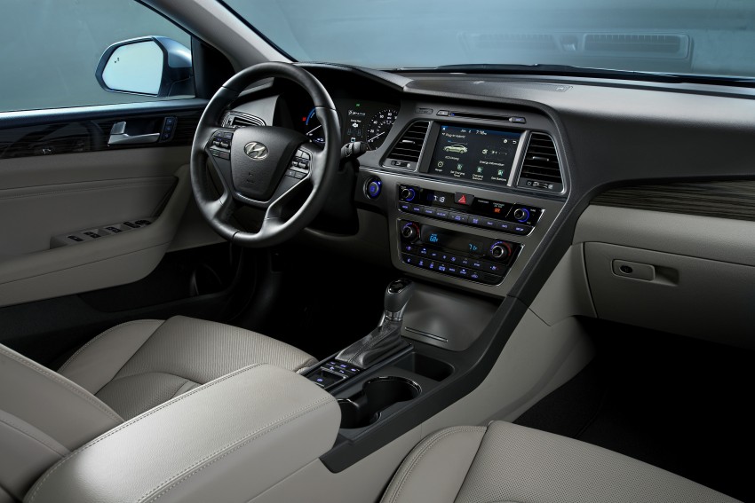 Hyundai Sonata Plug-in Hybrid debuts at Detroit 2015 – 35 km all-electric range, 17 km per litre combined 302875
