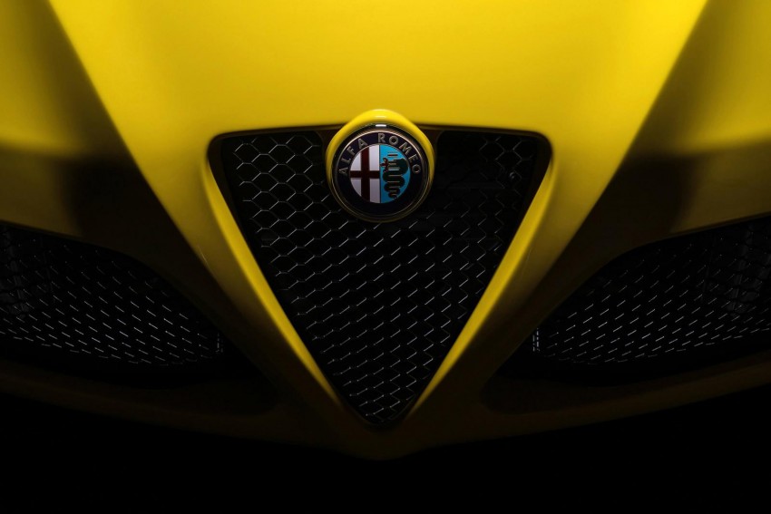 Alfa Romeo 4C Spider bows at 2015 Detroit Auto Show 302550