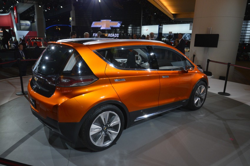 Chevrolet Bolt EV concept – US$30k, 320 km range 302865