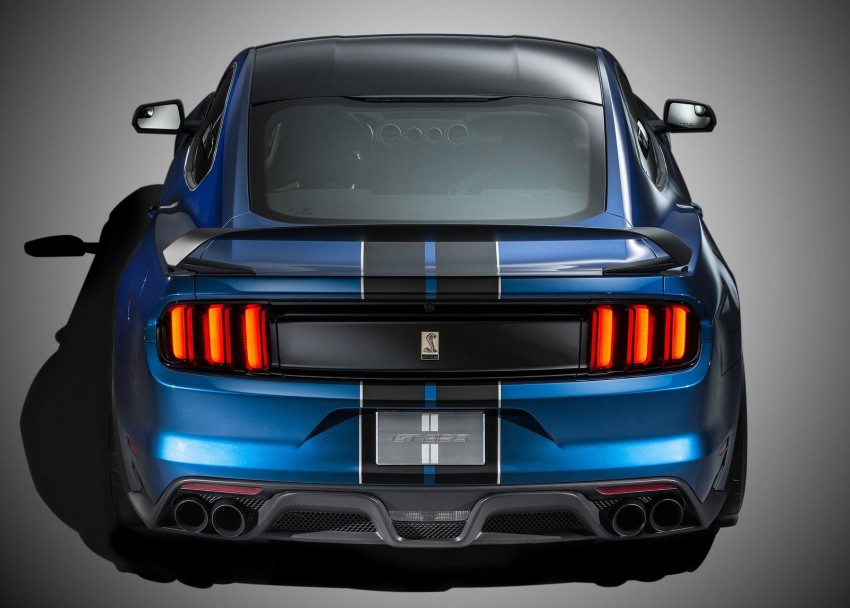 Shelby GT350R – the 5.2 V8 track-ready Ford Mustang 302675