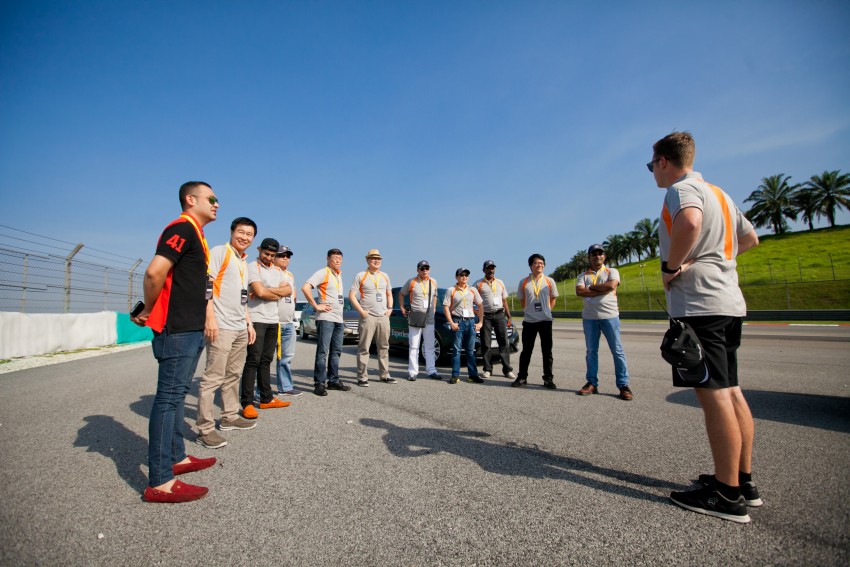 Mercedes-Benz Driving Experience 2014 – redefining the hands-on approach to defensive driver training 306511