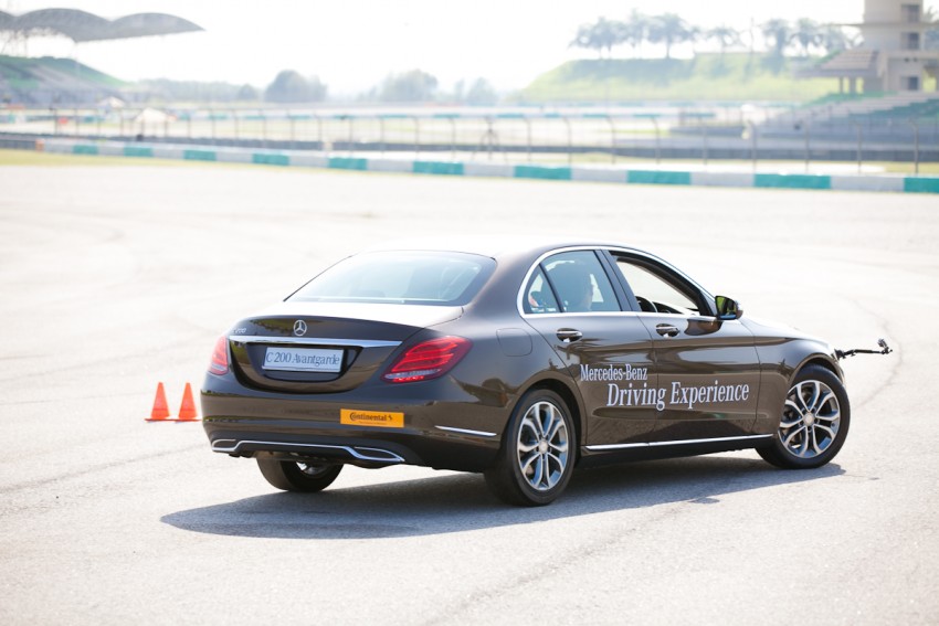 Mercedes-Benz Driving Experience 2014 – redefining the hands-on approach to defensive driver training 306521