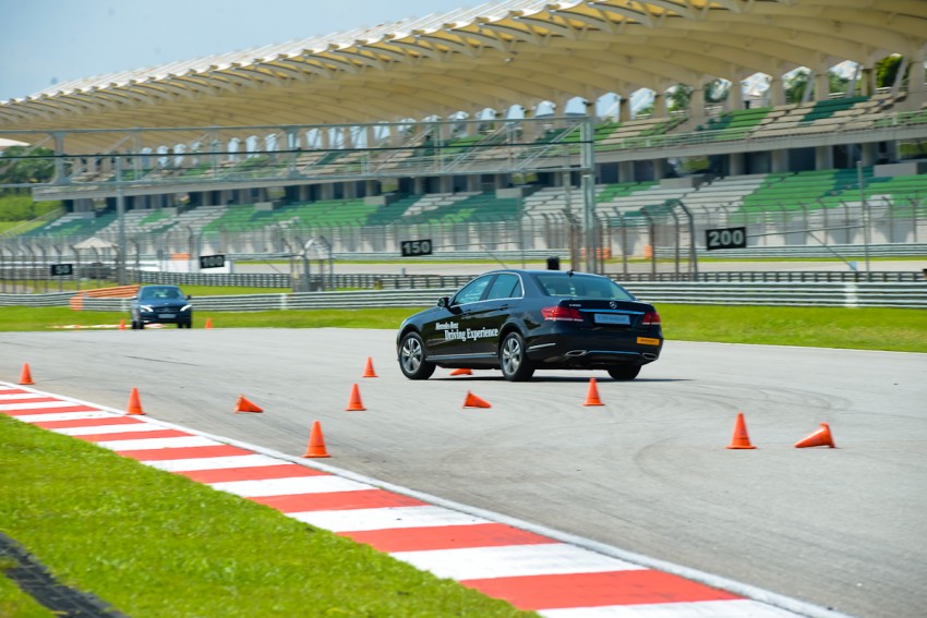 Mercedes-Benz Driving Experience 2014 – redefining the hands-on approach to defensive driver training 306526
