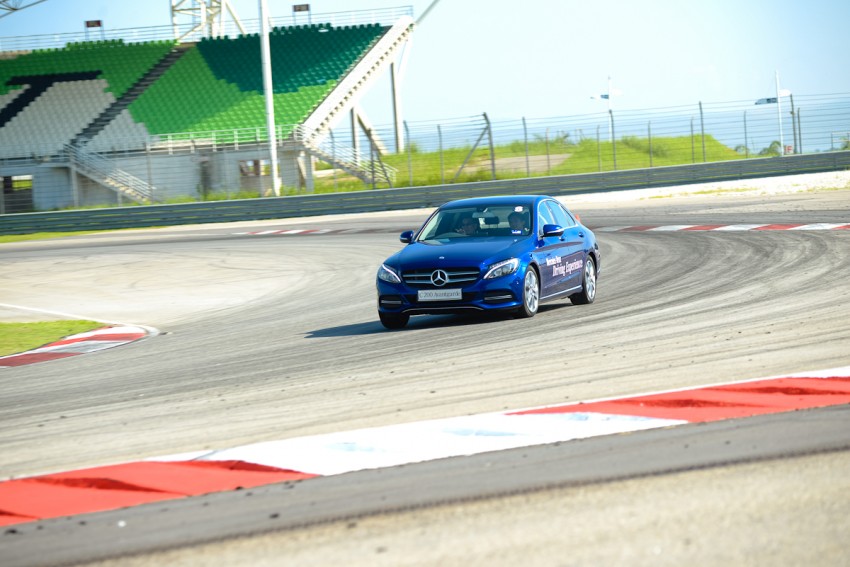 Mercedes-Benz Driving Experience 2014 – redefining the hands-on approach to defensive driver training 306528