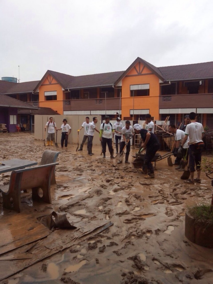 Perodua sending 100 volunteers for flood clean up 303093