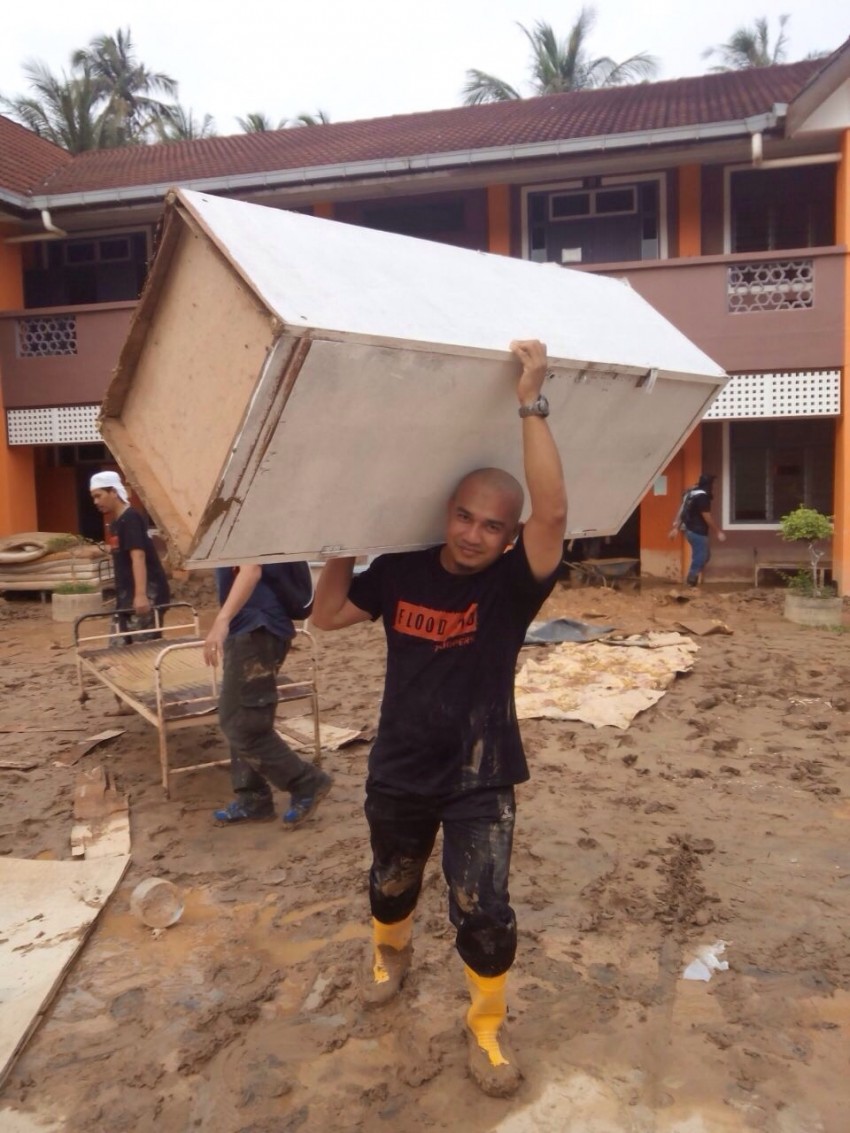 Perodua sending 100 volunteers for flood clean up 303097