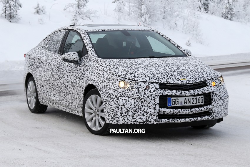SPIED: Is this yet another new Chevrolet Cruze? 306419
