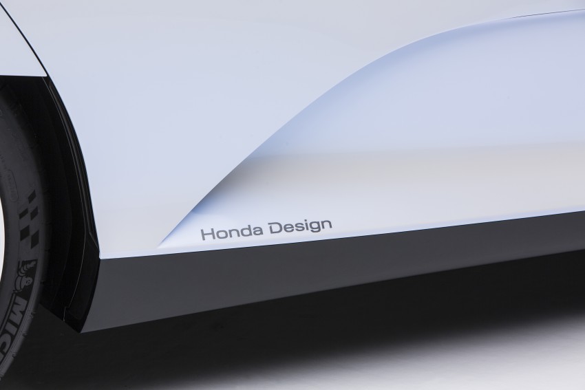 Honda FCV concept makes its North American debut 303284