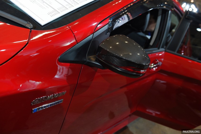 Mugen shows off pimped up Honda Grace (City Hybrid) at 2015 Tokyo Auto Salon 301985