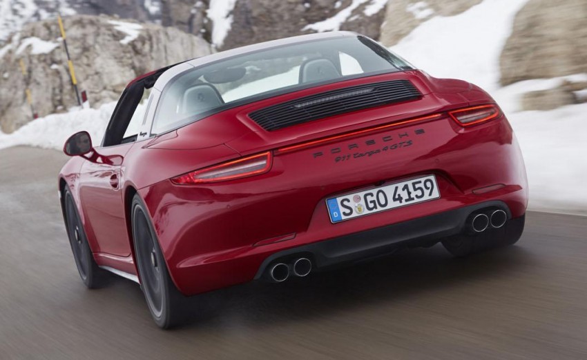 Porsche 911 Targa 4 GTS drops its top at 2015 NAIAS 302776