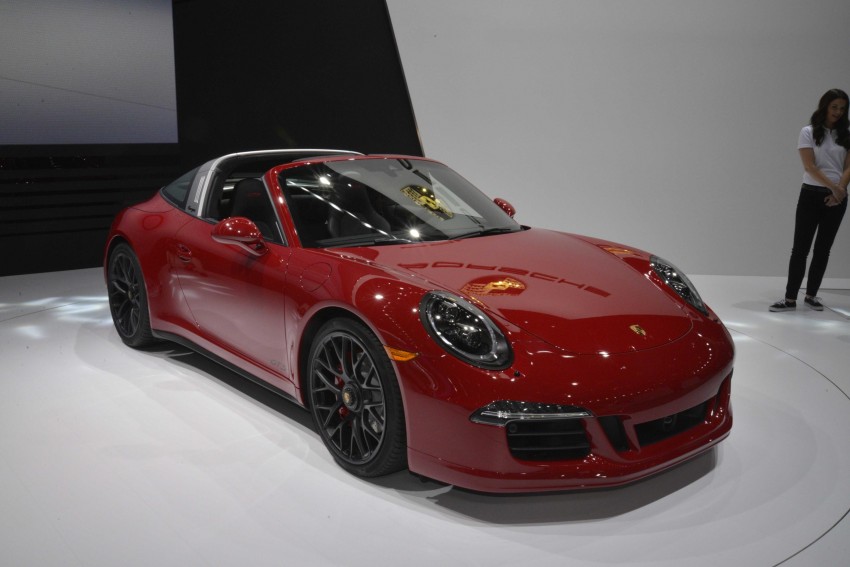 Porsche 911 Targa 4 GTS drops its top at 2015 NAIAS 303108