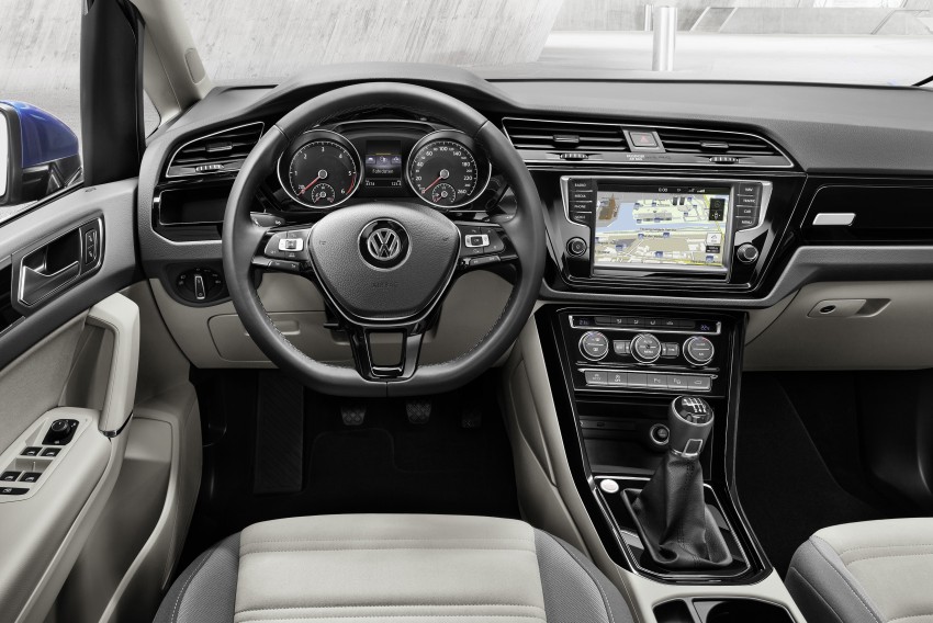 Volkswagen Touran – third-gen makes Geneva debut 313991