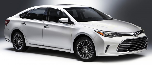 Toyota Avalon facelift spiffs up for Chicago 2015 debut