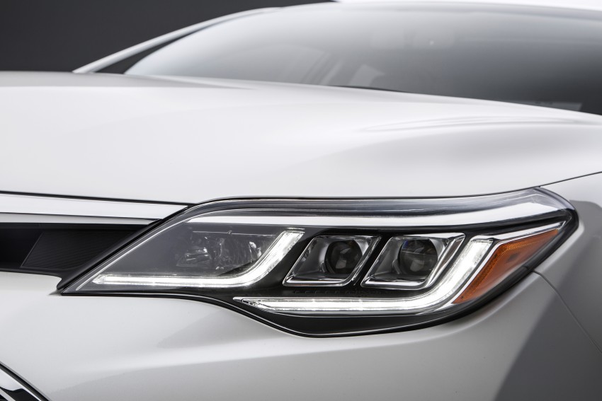 Toyota Avalon facelift spiffs up for Chicago 2015 debut 311812