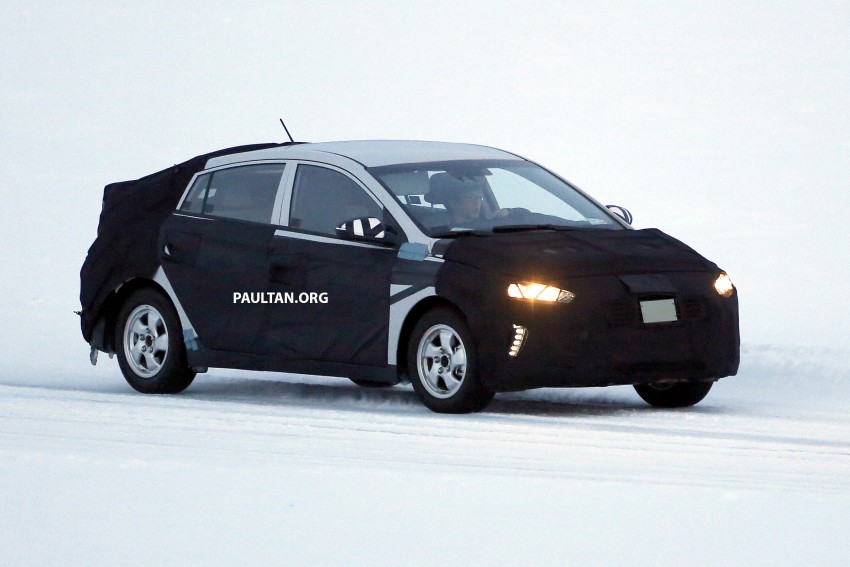 SPYSHOTS: Hyundai AE HEV mule goes winter testing 310440