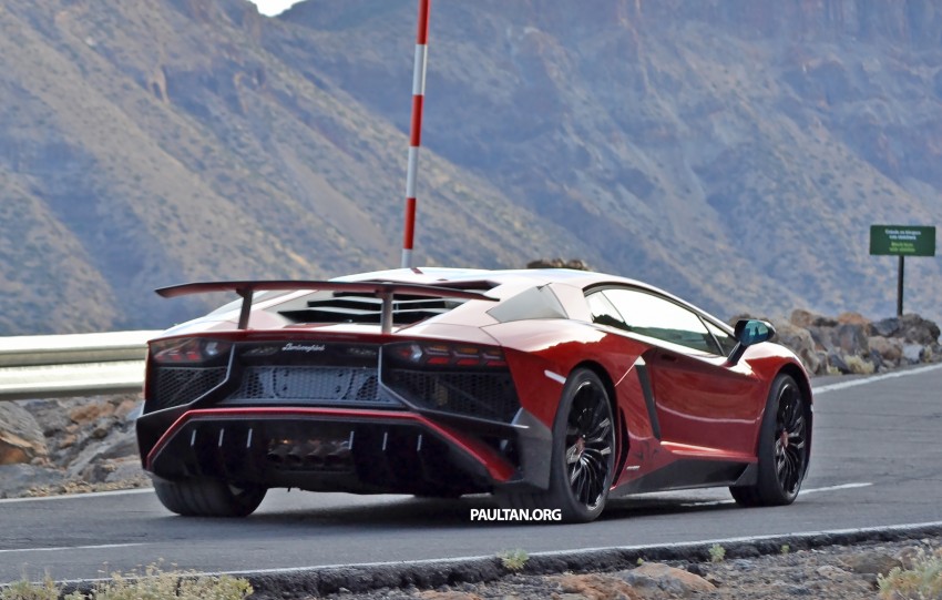 SPIED: Lamborghini Aventador SuperVeloce on test 308444