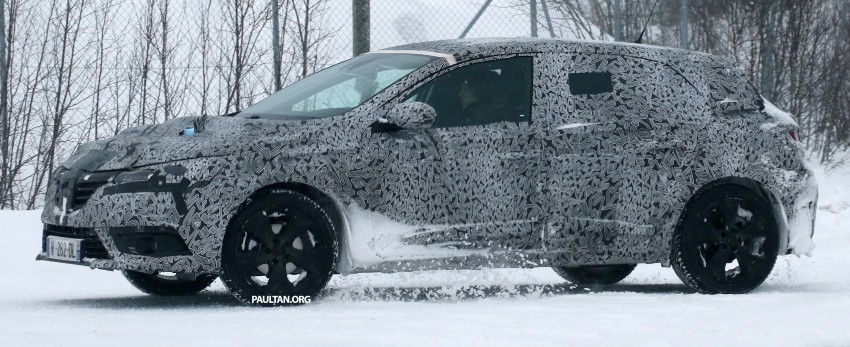 SPYSHOTS: Renault Megane IV seen winter-testing 314484