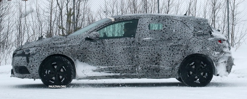 SPYSHOTS: Renault Megane IV seen winter-testing 314483