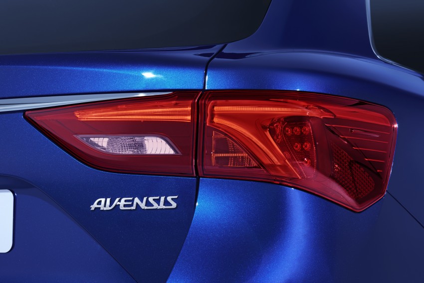 Toyota Avensis facelift debuts at Geneva – full details 316340