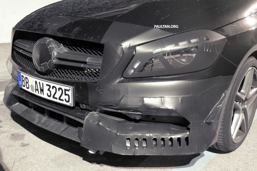 SPYSHOTS: Mercedes-Benz A-Class facelift – a first look at the updated interior 323070