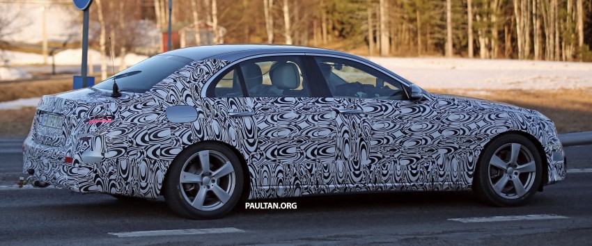 SPIED: W213 Mercedes-Benz E-Class sports new grille 318999